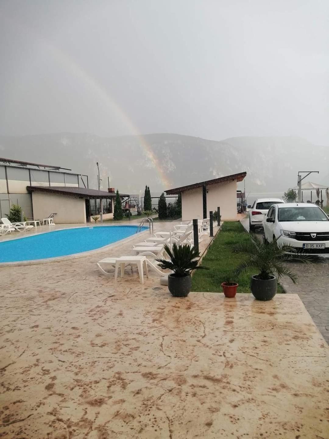 Vila Hercules Dubova Εξωτερικό φωτογραφία