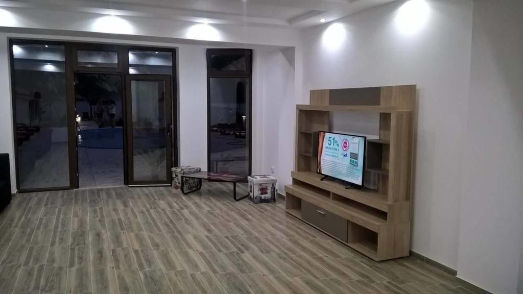 Vila Hercules Dubova Εξωτερικό φωτογραφία